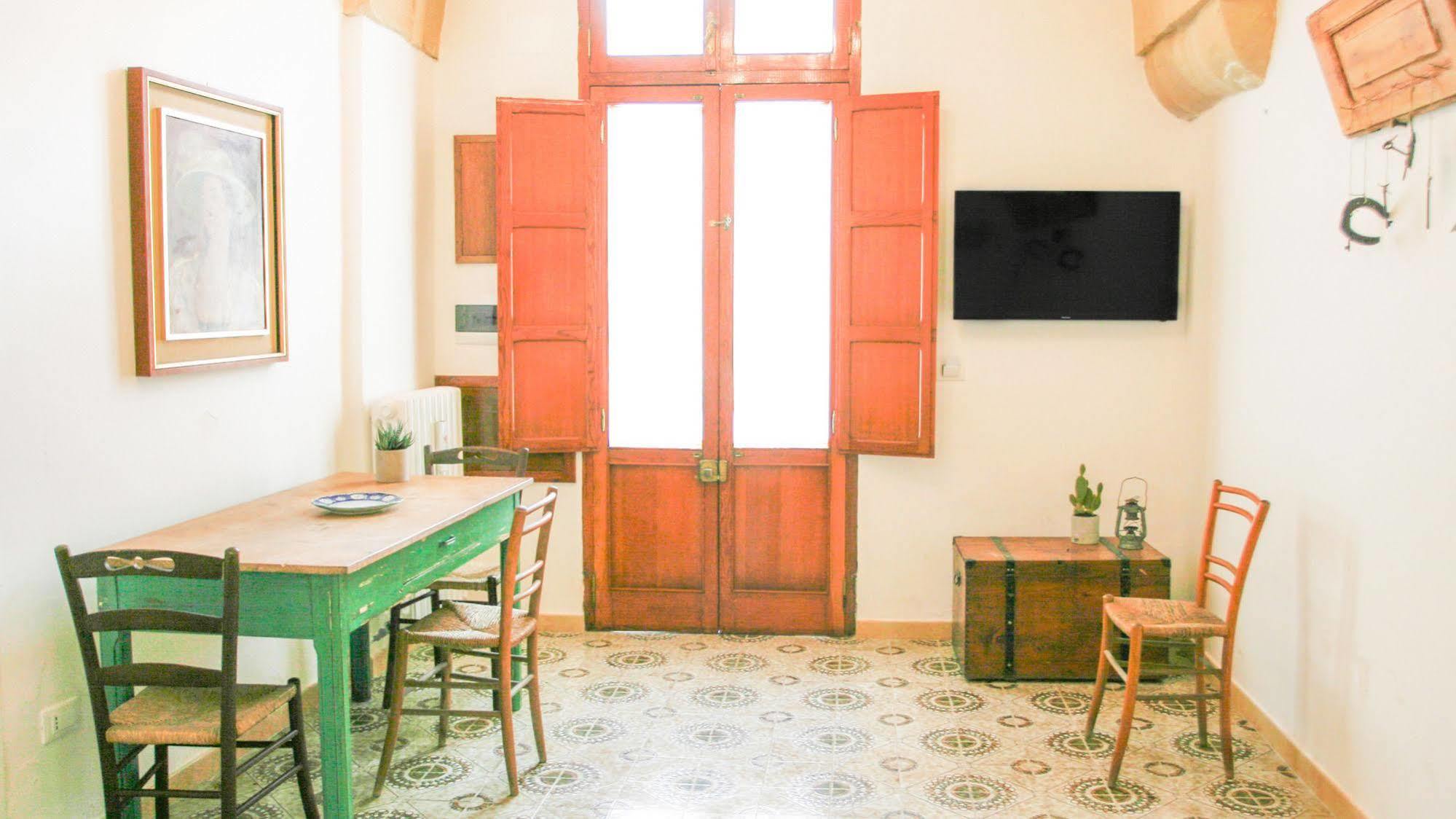 Sacre Bleu Apartments Lecce Luaran gambar