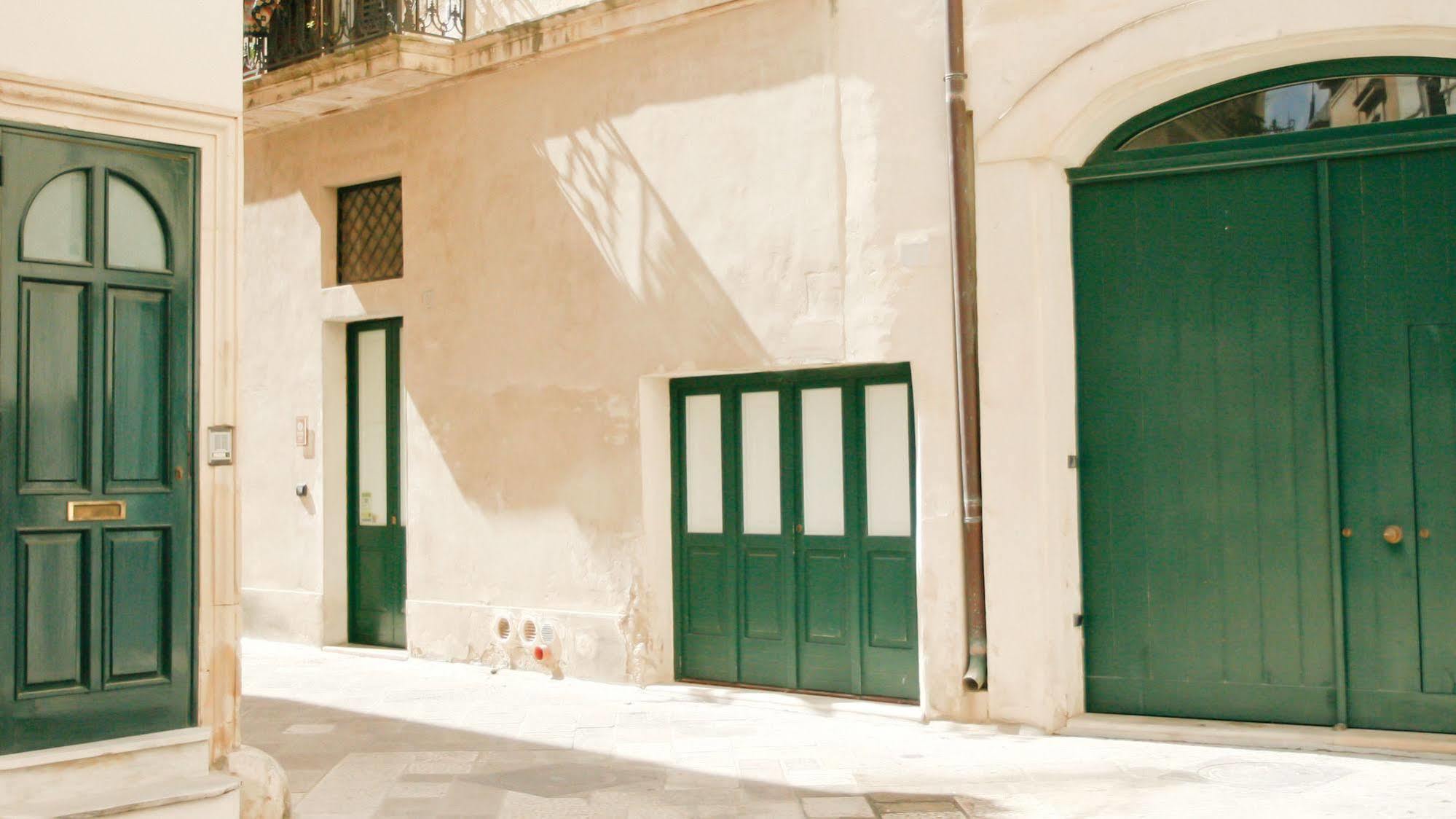 Sacre Bleu Apartments Lecce Luaran gambar